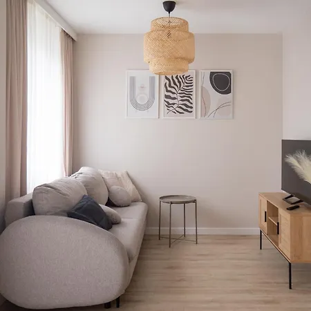 Leaf Apartment